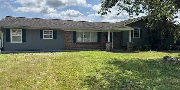 430 Lakeview Drive