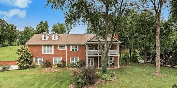 11216 Birchwood Pike