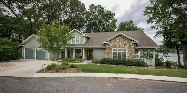 1727 Bream Ln