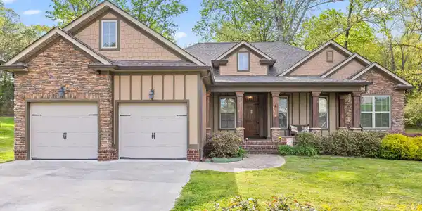 6222 Stoney River Dr