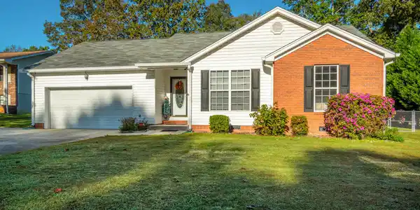 9813 Hixson Pike