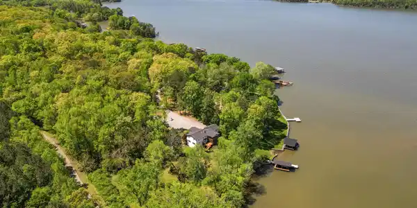 5723 Island View Drive