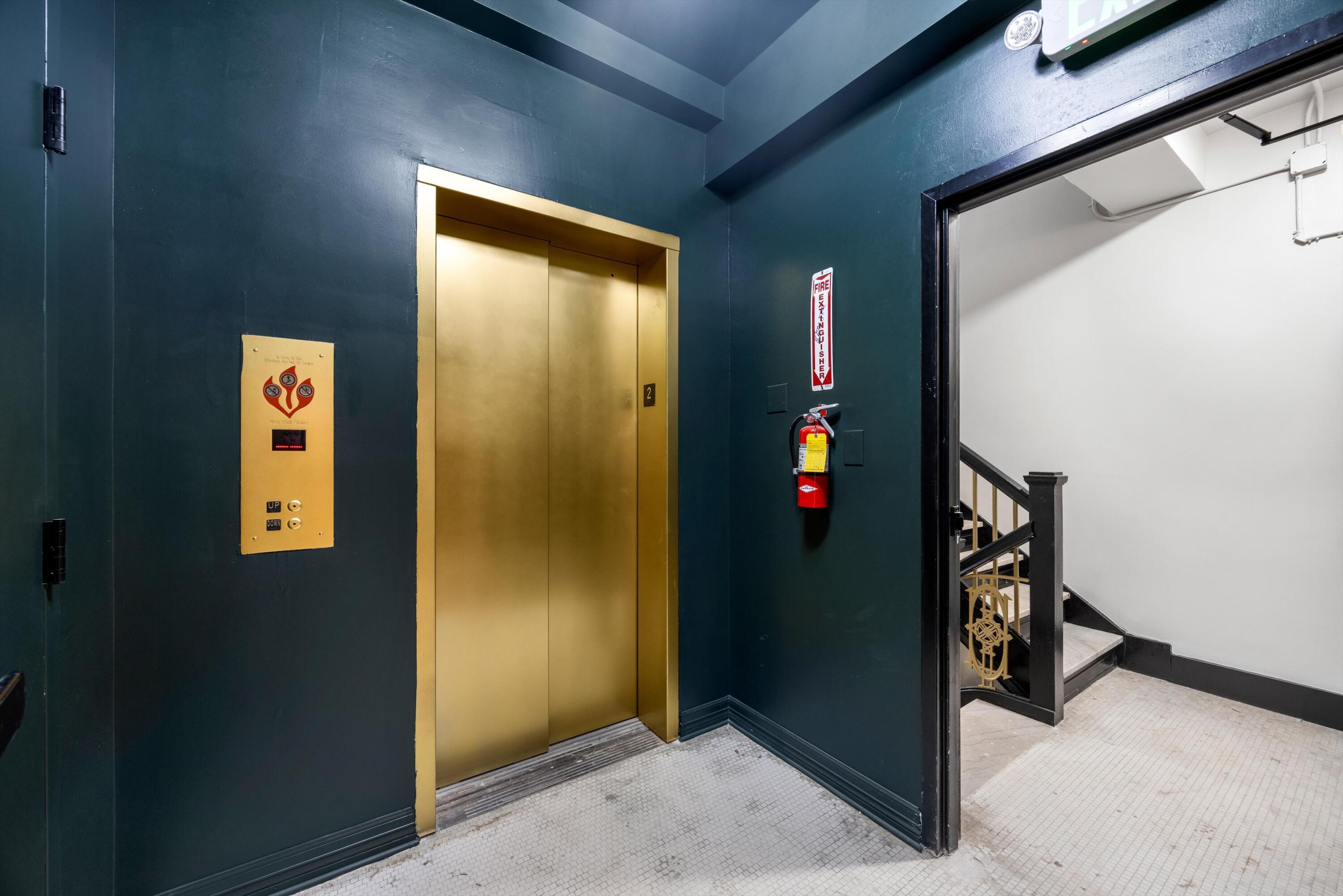 Image 3: 12-ELEVATOR IMG_9848