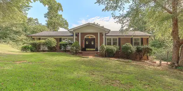 5807 Northshore Circle