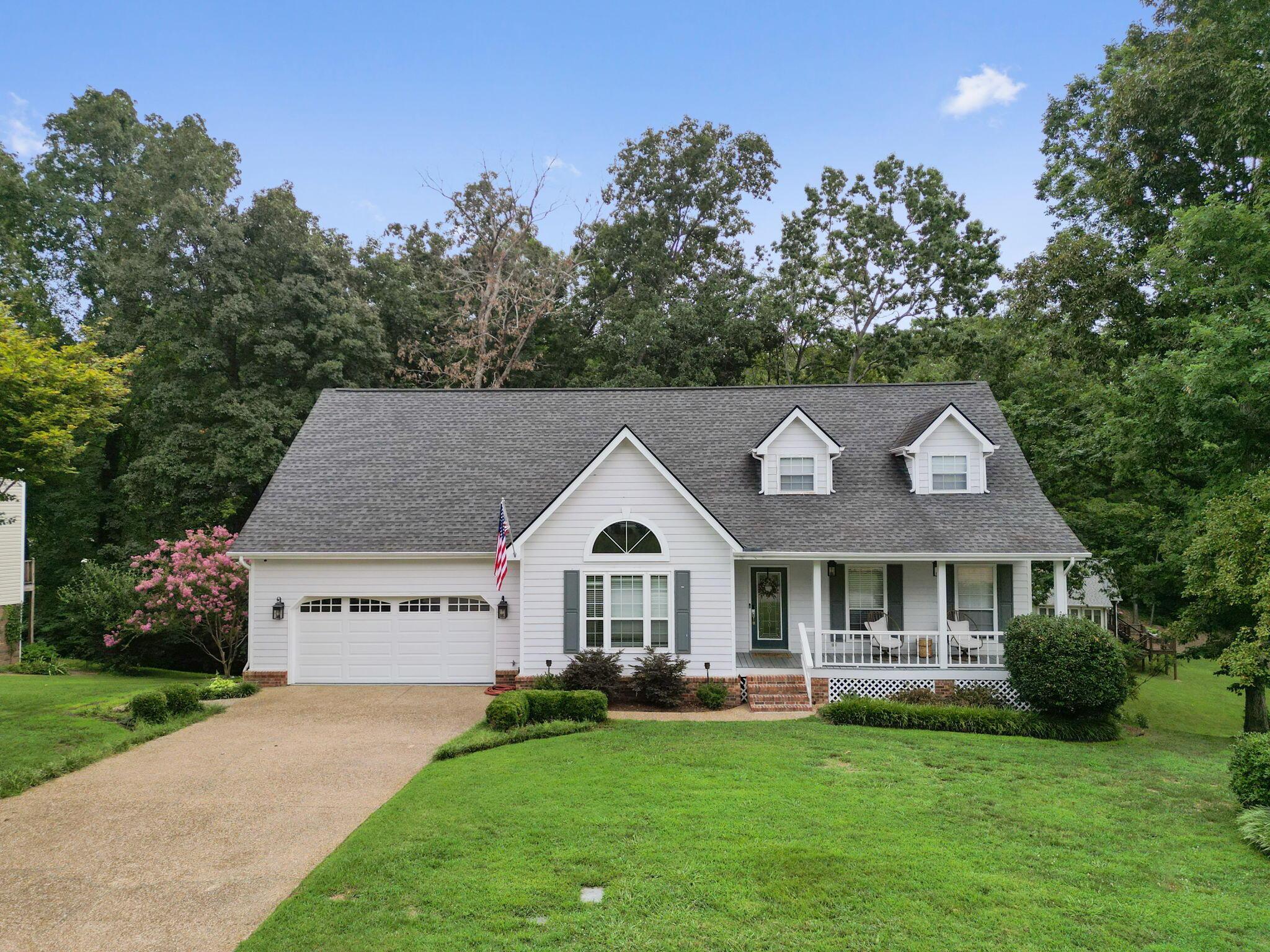 Image 1: 1-web-or-mls-12424 Creek Hollow-Megan-1