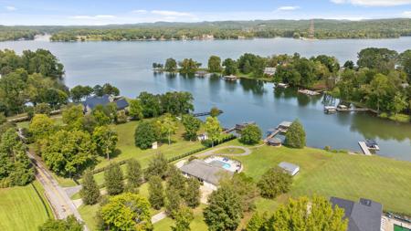 2727 Thicket Road