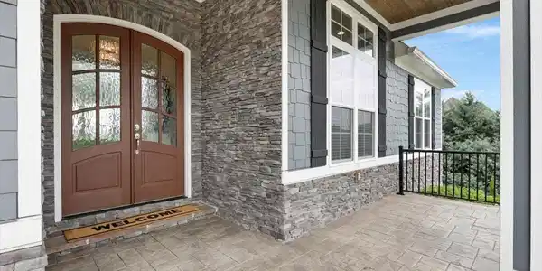 Image 3: 05-Pinnacle Tour - 6201 Breezy Hollow -