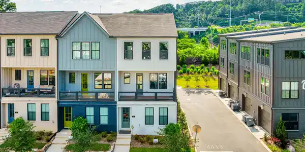 189 Peerless Avenue