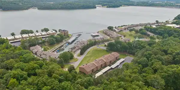 4319 Lakeshore Lane