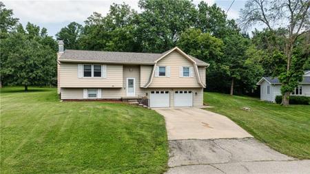 3146 Lake Bluff Drive
