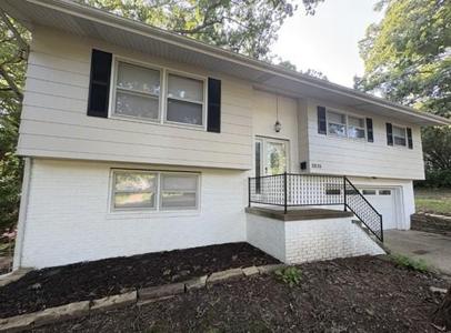 3235 Greenlake Drive