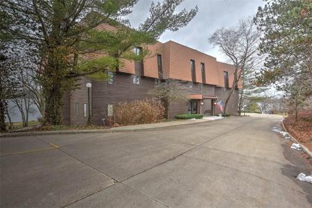 855 Lake Shore Drive