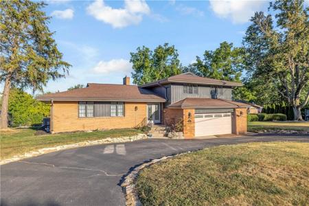 66 Eastmoreland Drive