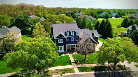 2690 Lake Parkway