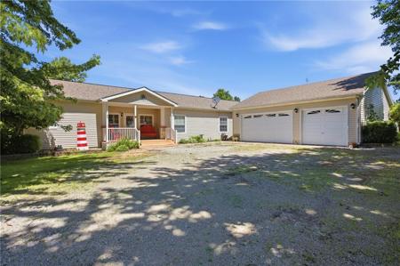 9 Oak Point