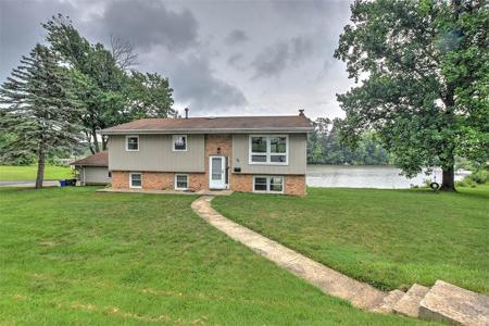 32 Country Club Road