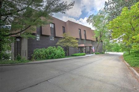 855 Lake Shore Drive