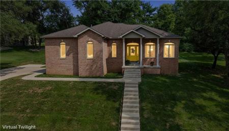 384 Greenway Lane