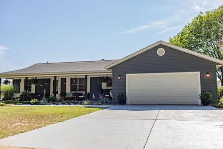 15582 East Road