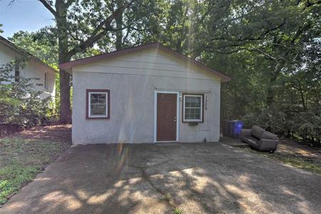 1329 Oak Drive