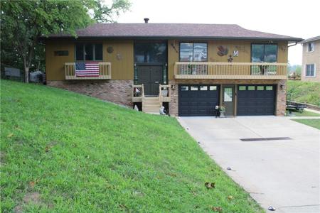 635 Davis Court