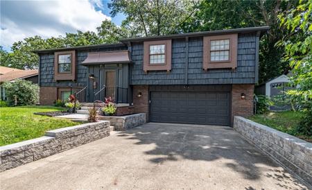 320 Hackberry Place