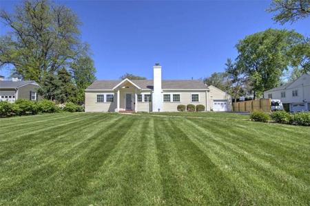 216 Southmoreland Place