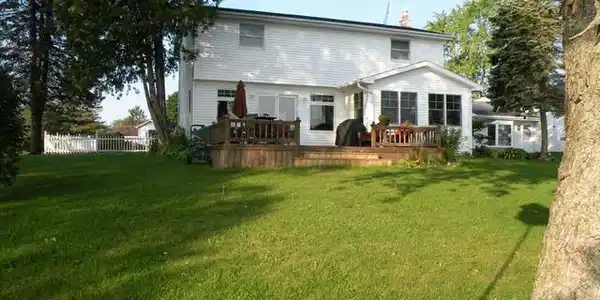 786 N POINT LANE