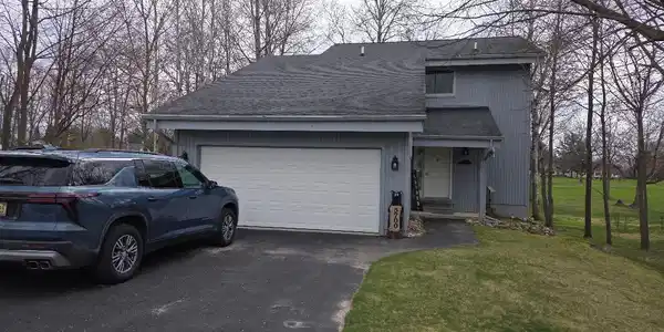 5700 Royal Court Court