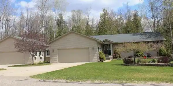 5600 BRASSIE COURT