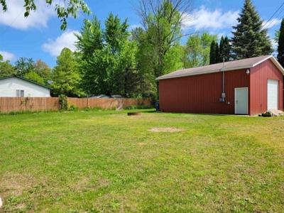 1081 Maplewood