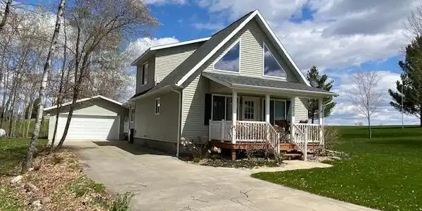 1614 BUNKER HILL COURT