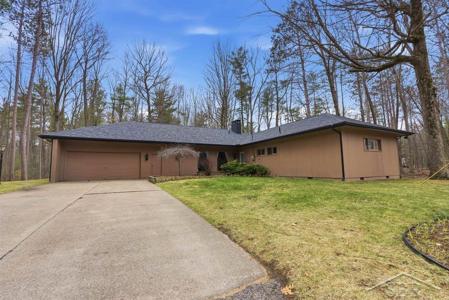 547 W Peterson Drive