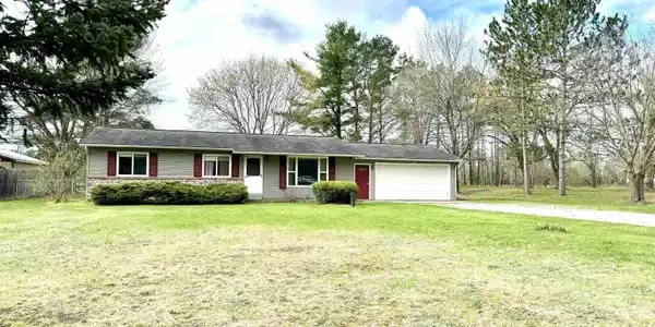 4075 W Pratt Lake