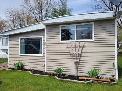 851 E Hickory