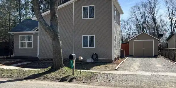 312 E Brown