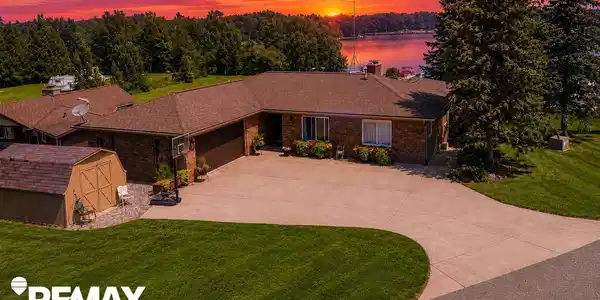 4564 Hamilton Way