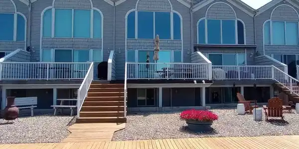 1682 Castleview Court