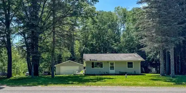 2541 W Lily Lake