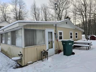 5042 Wedgewood Drive