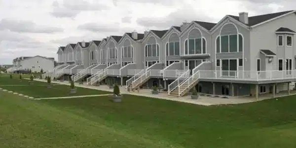 37 CASTLEVIEW COURT
