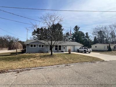832 Oaklawn Street