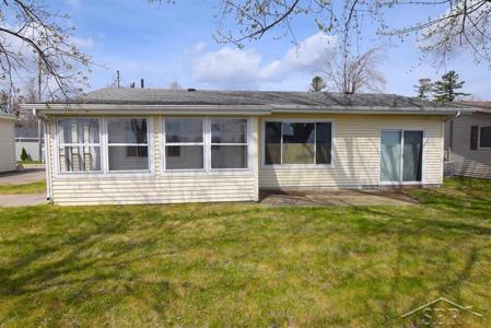 5713 Island Lane