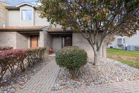 61 Harbour View Point