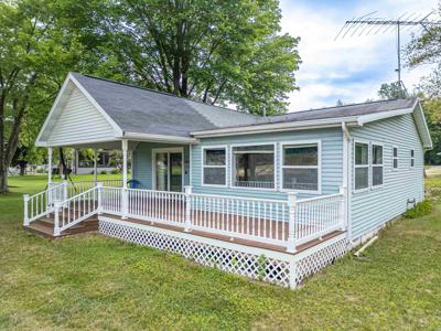 3795 Lakeshore Drive