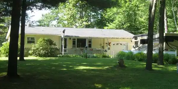 3360 NORTH BRANCH DRIVE