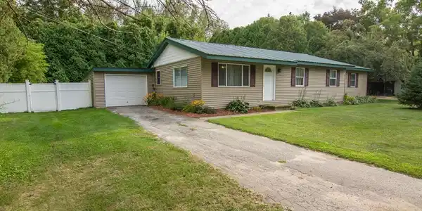 339 W Brown