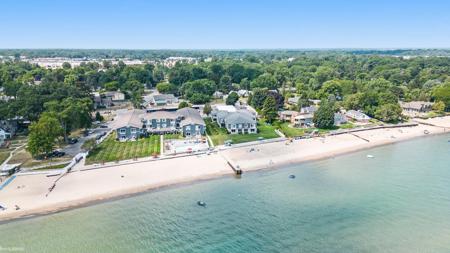 4510 Lakeshore Road