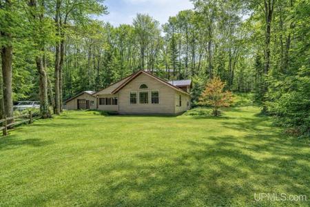 3922 N Munson Lane