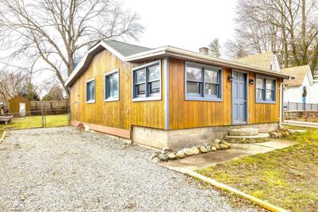 7312 Forest Drive